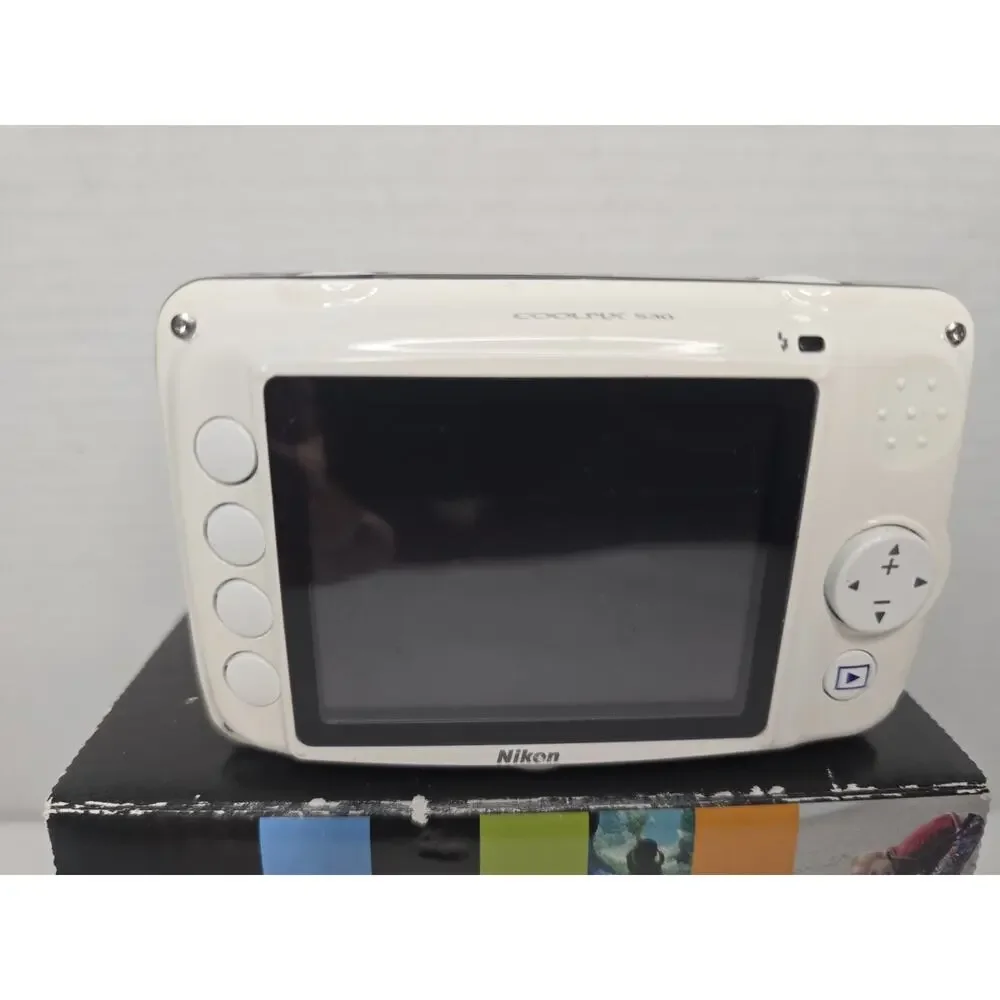 Nikon White Coolpix S30 10.1MP Waterproof Digital Camera White FOR REPAIR/PARTS